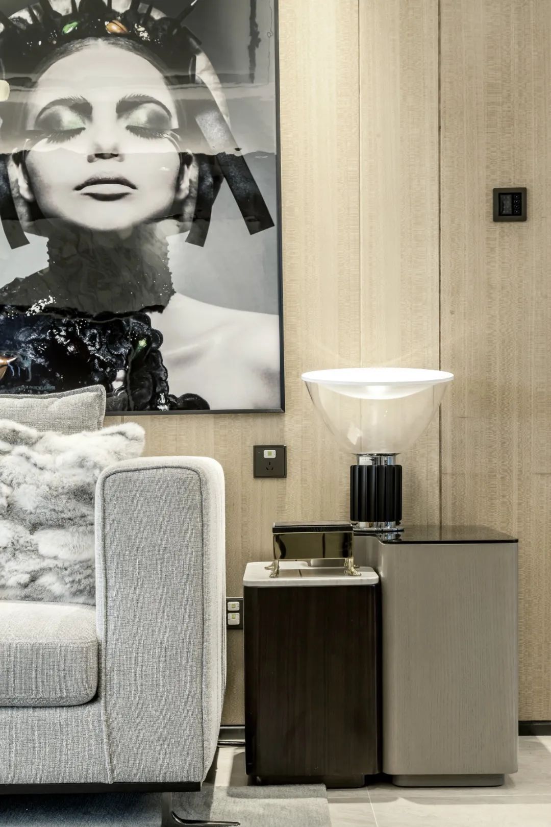 灰色|180㎡现代,硬包与木饰面,舒适精致的软装,营造优雅的档次感