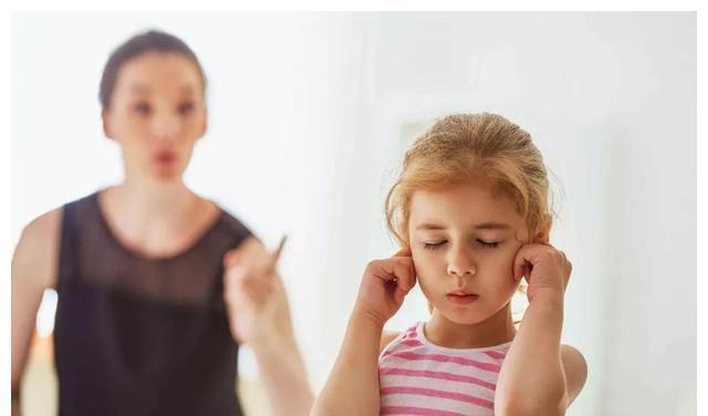 有这三种表现的孩子，长大后多半“没良心”，父母一定要趁早纠正