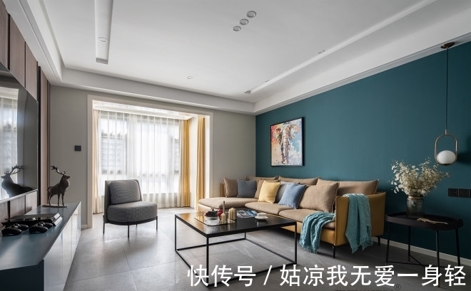 墨绿现代风，让家变得更温暖|| 过道