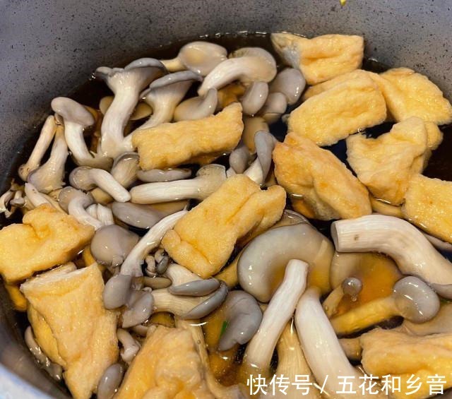 红烧牛肉面，十分钟快手午餐，汤鲜料足！