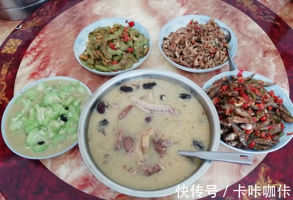小炒苦瓜|晒晒婆婆做的午餐，4菜1汤，营养又健康，网友：这是亲妈吧