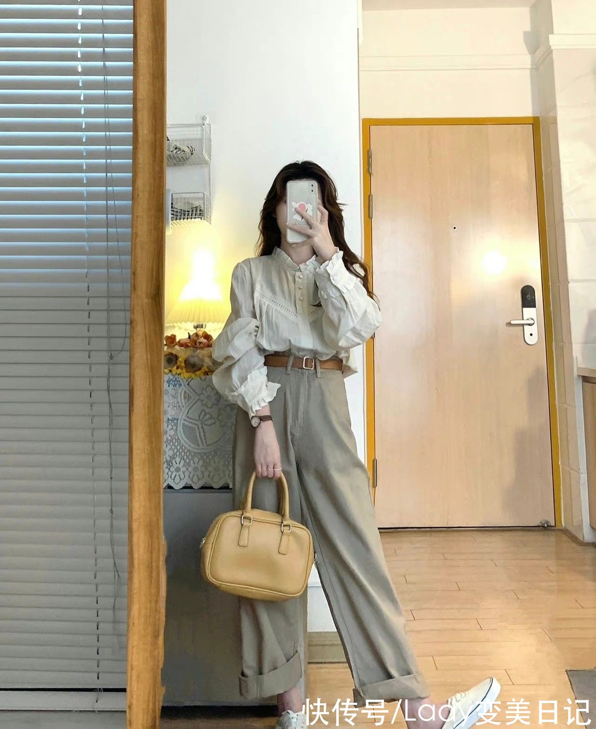 叠穿法 掌握叠穿法，搭配难题迎刃而解，下面的“早春”穿搭开启新篇章