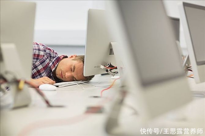  改掉|人过五十，不想脑梗，要改掉4个坏习惯！医生告诉你答案