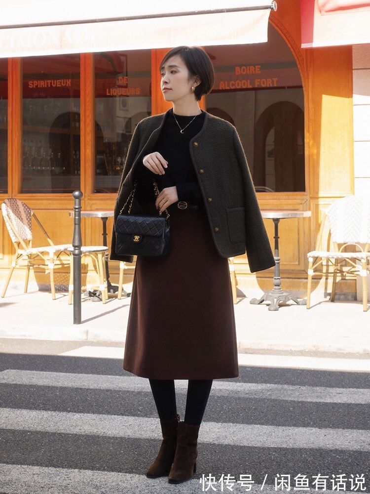 毛呢|真正见过世面的中年女人,冬天穿裙有“3穿3不穿”,一看就很高级