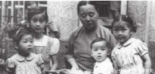徐志摩孙女回乡参观故居,为何对着张幼仪画像半晌无语