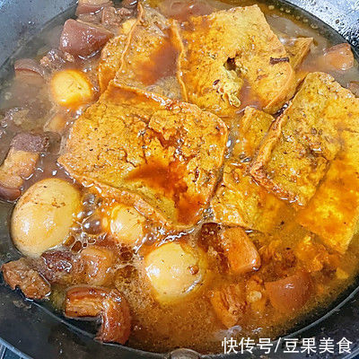 家常|家常红烧肉炖鸡蛋豆腐