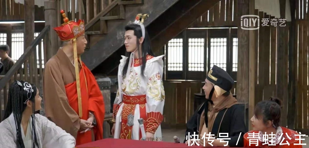 關系戶|宋亞軒是《萌探》關系戶嗎?注意他對那英的稱呼,人家還是個孩子