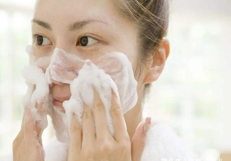 孩子|为什么生完孩子更容易显老?坐月子哪些细节不注意,会未老先衰?