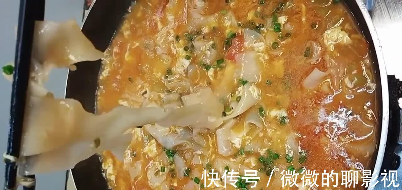 深夜食堂不知道吃什么？试试西红柿鸡蛋浓汤捞面，汤浓酸甜味美！