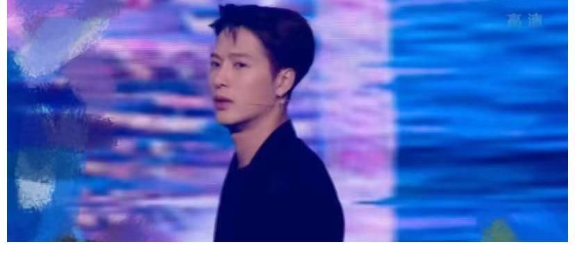 主持人|中秋晚會成“大型翻車現場”，主持人狀況頻出，還有明星假唱