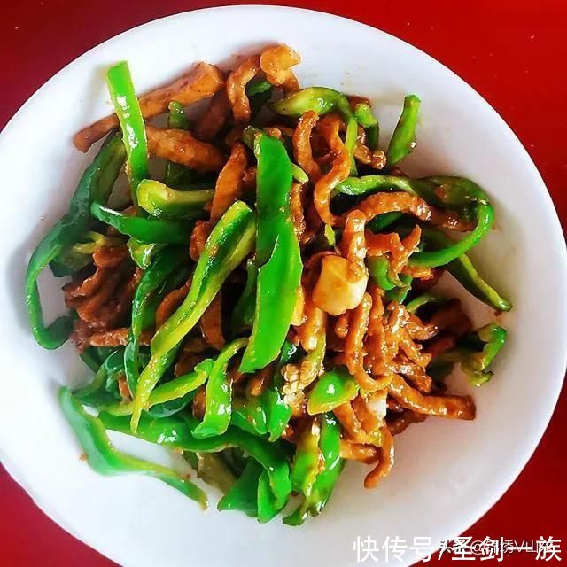 男人都喜欢的12道经典下酒菜，有了这些能多喝二两，记得收藏哦