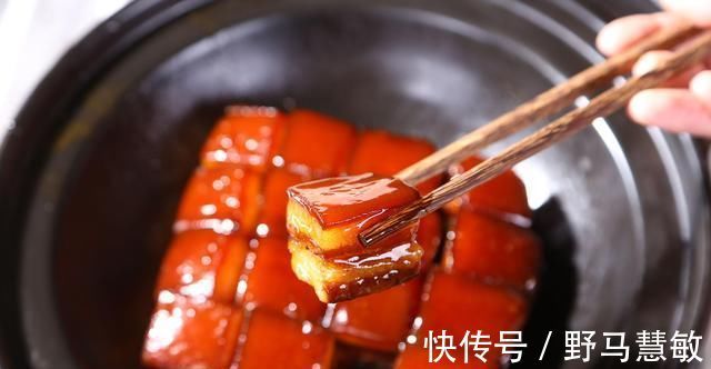 五花肉|做红烧肉，记住“整焯、2炒、加3水”，肉块肥而不腻，入口即化