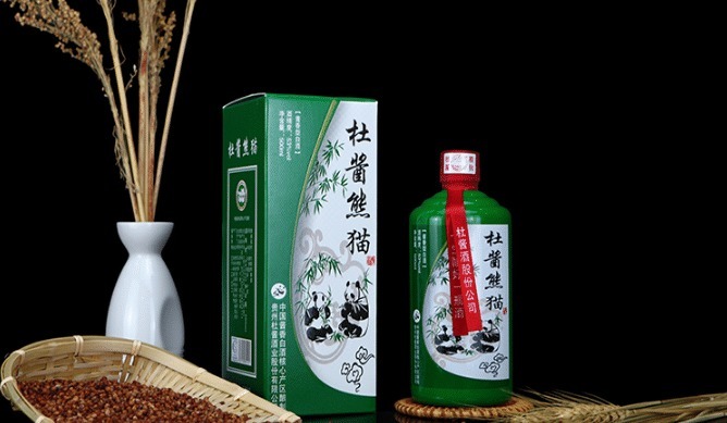 尴尬|中国有一样“尴尬酒”,国内人喝不起,外国人成箱拿,讽刺