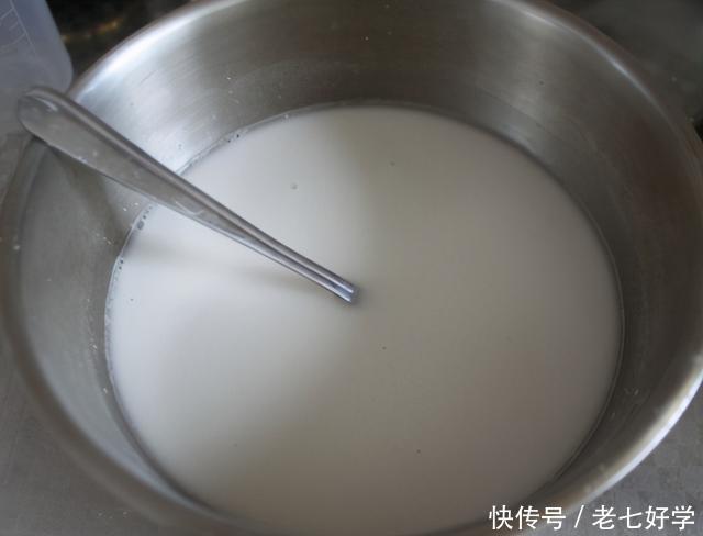 冬天，我家常做的菜，拌一拌煎一煎，出锅切块，