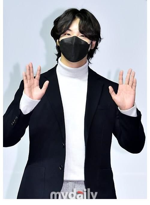 「MD PHOTO」 安圣基尹施允等艺人出席新片《诞生》发布会