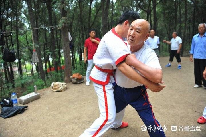 隐于山林间！马鞍山上的济南摔跤场|拾光| 马连