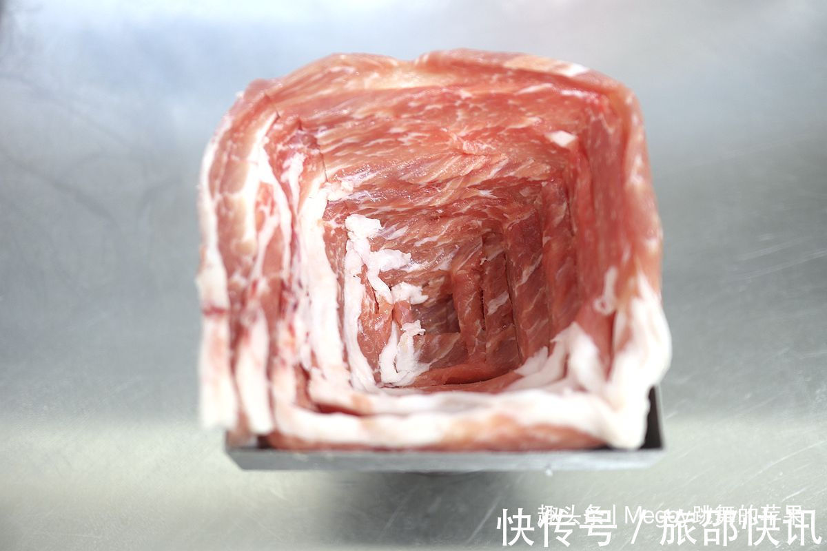 入味|想了20年的宝塔肉，第一次就成功了，蒸着吃入味又下饭，太香了
