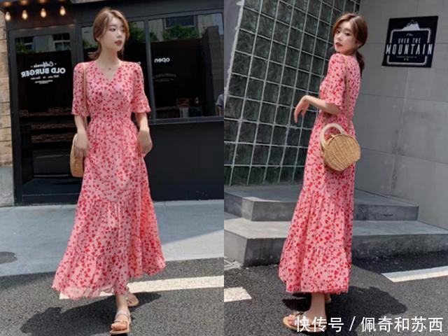 搭配|过了30岁的女人,别总是“黑白灰”,学这样搭配衣服,优雅有气质