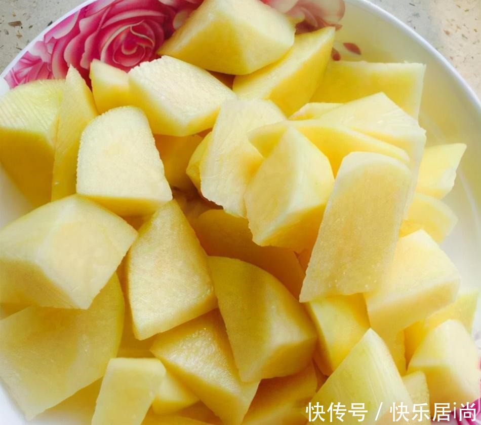 懒得炒菜,炖一锅懒人菜,荤素搭配,好吃不腻又简单!