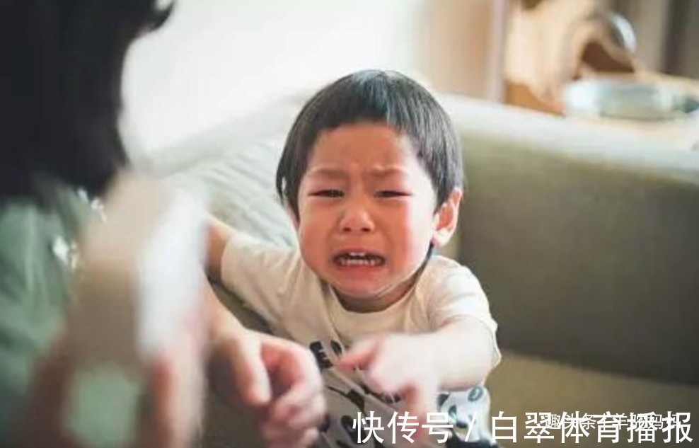 穷养儿|有儿子的家庭,父母有些话烂在肚子里也别往外说,不然娃会没出息