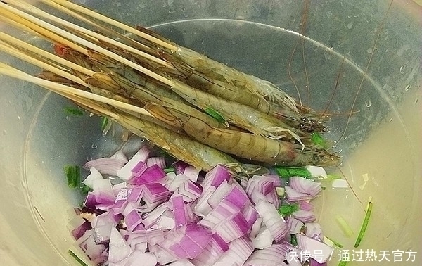 订单|商家接了200元烧烤外卖,订单备注成亮点,网友:原来还能这样