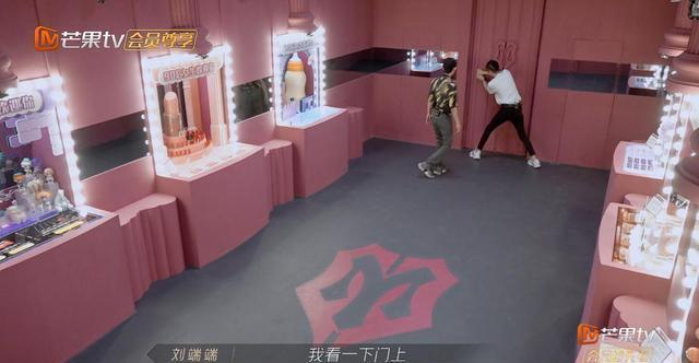 《哥哥》:一開始以為是看哥哥們答題,看完后才發(fā)現(xiàn)原來主角是門