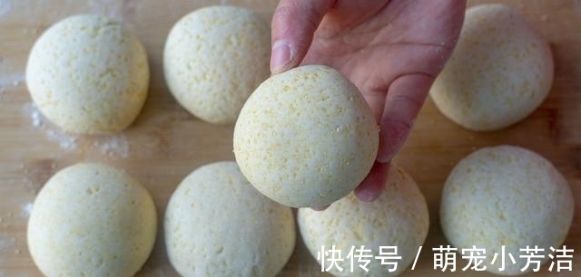 玉米面百吃不厌的做法,不放一粒酵母,松软多层,出锅全家都爱吃