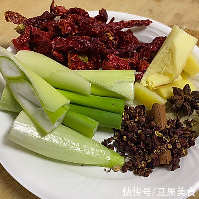 鸭腿|这道麻油鸭（不正宗也好吃版），最适合宝宝吃