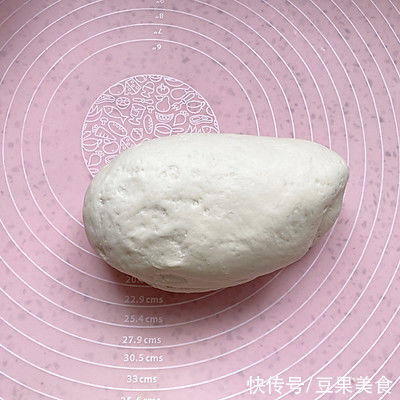 料足口感好,你一定喜欢的香菇木耳鲜肉包