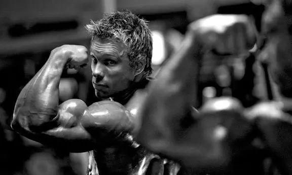 肱三头肌|我们肱二头肌围度迟迟不能突破?你可能忽略了这些!