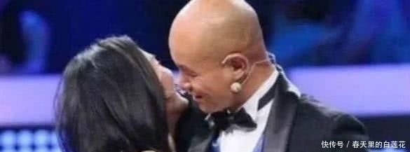 超级演说家|因《非诚勿扰》走红,嘲讽金星强搂谢娜惹人厌,今沦落街头作演讲