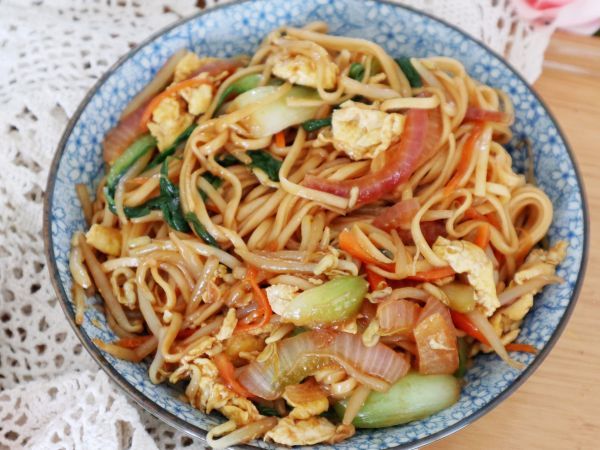 家常|吃不下饭?那是你不会做快手早餐家常炒面,