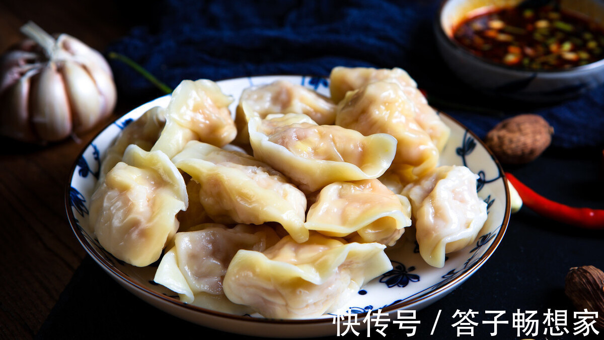 味道|白菜饺子好吃有技巧，调料时加1步，饺子鲜香不出水，味道更鲜美