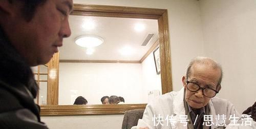 癌细胞|癌症到了晚期坚决不放弃,他带癌生存8年,告诉你抗癌经验