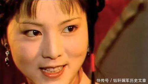 香菱|别再瞧不起袭人了，红楼梦还有一个心机满满的丫环，比袭人更可恶