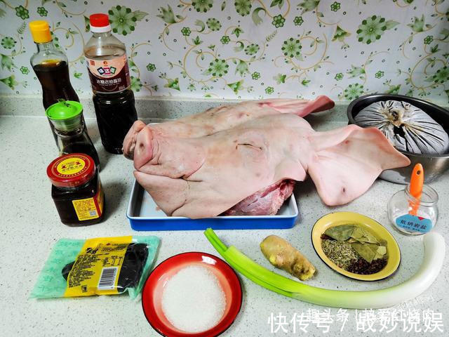 耳朵眼|一百多买个大猪头，卤好了全家都爱吃，肉香皮弹卷饼吃一点也不腻