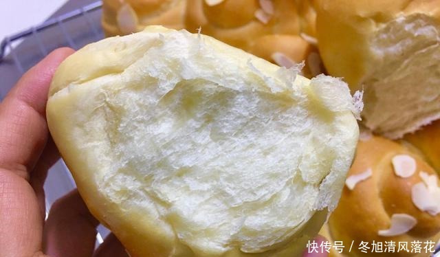 用这种做法做出来的面包,放上三天也不会变硬,柔软又拉丝