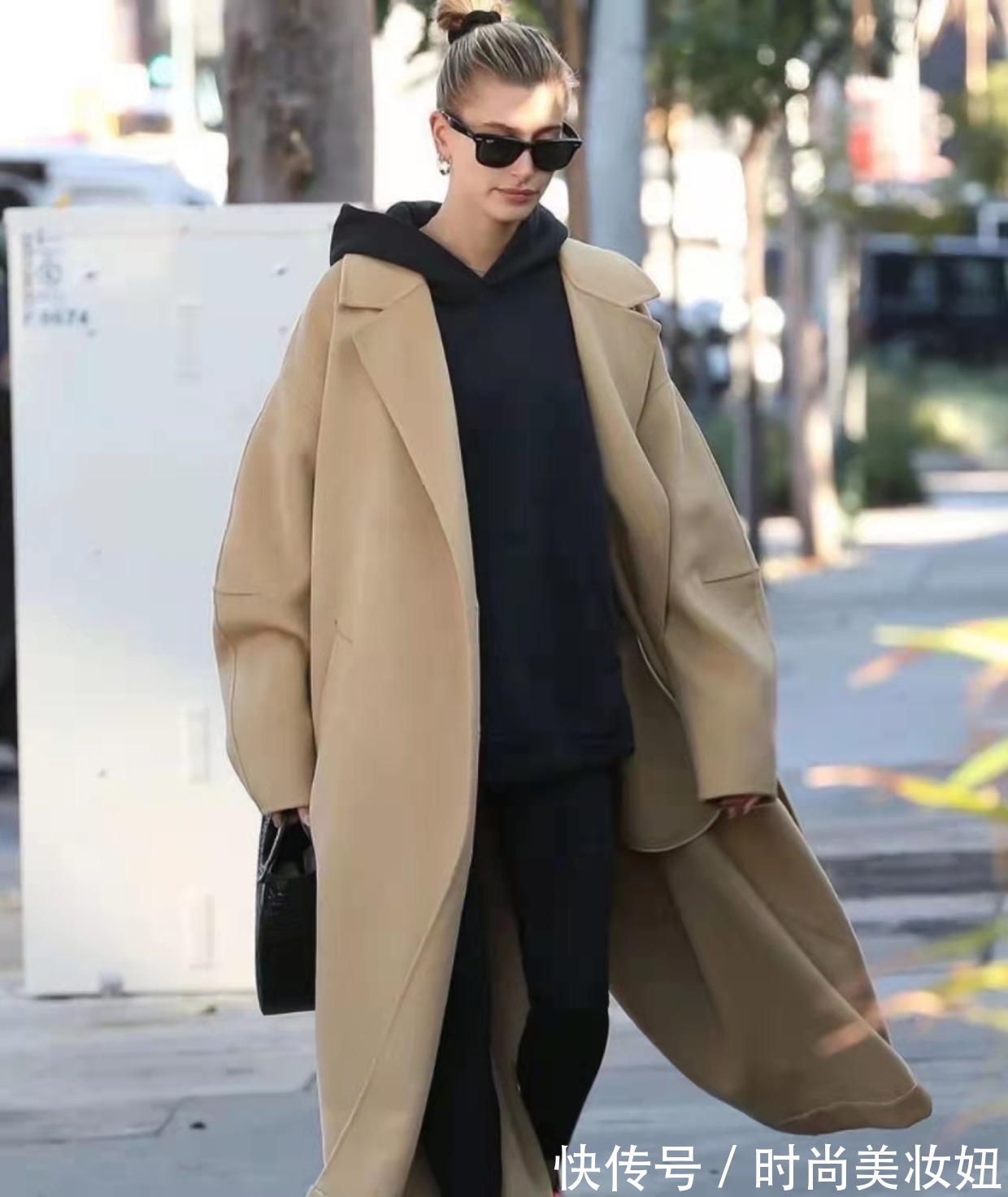卫衣 “长大衣+卫衣”火了,毫不费力的穿搭术,实用又时髦洋气