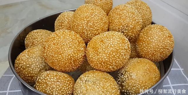 开水|麻团和面是开水还是凉水吗,掌握3个技巧,个个空心鼓泡不炸裂