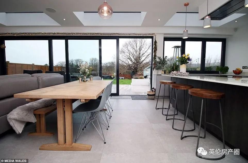 后花园|他们把毒窝改造成时髦住宅,现在卖87万英镑,是怎么做到的!?