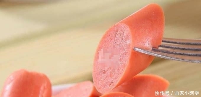 别再怪罪泡面,这4种零食才是真正的“垃圾食品”,你可能全爱吃