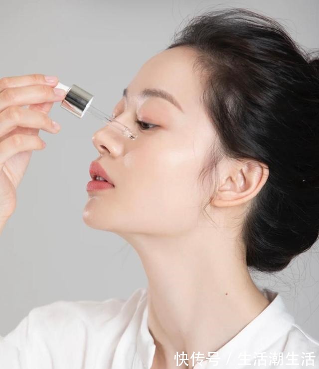 手法 护肤的时候,多加几个小动作,皮肤会更加紧致,在家也能做美容!