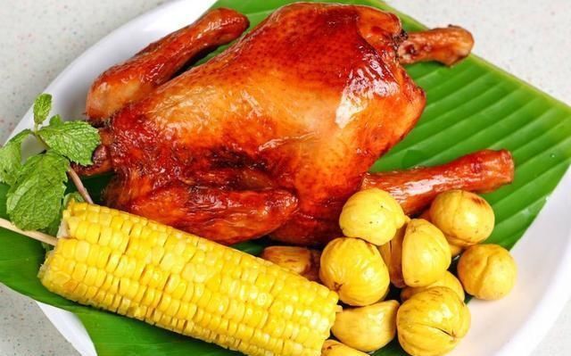 味道|同样是炸鸡,华莱士,肯德基,叫了只鸡,一对比就知差距一目了然