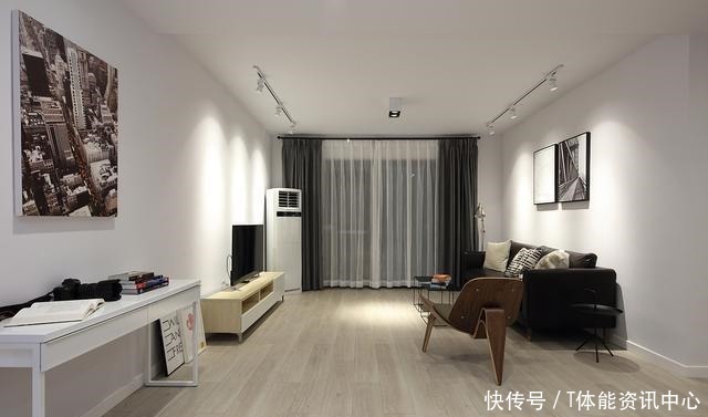 亲戚|我家客厅没有买茶几,而是放了两个小凳子,来参观的亲戚都夸漂亮!