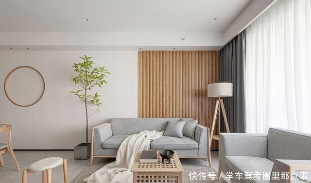 灰色|这对夫妻有远见,装修坚持一切从简,留白配原木,室内清新又自然!