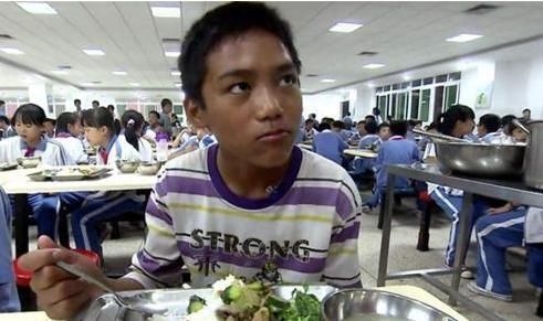 吴宗宏|吴宗宏：参加《变形记》进城忘本，跟富爸爸要钱被拉黑，如今怎样