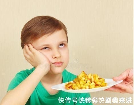 亚麻籽油|这3种油常见且很香,但尽量别给孩子吃,小心影响身体发育