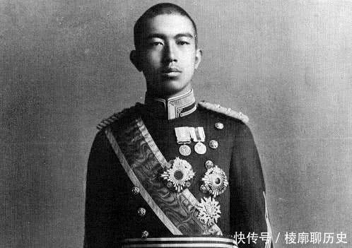 冷冷|日本战败后，麦克阿瑟问裕仁天皇：你为何不切腹？天皇冷冷说了4个字！