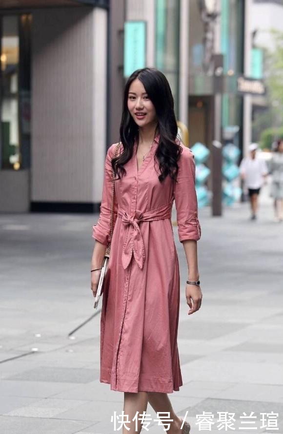 配上|穿着洋装很少有高跟鞋,尤其是配上尖跟鞋,修身显瘦有范儿