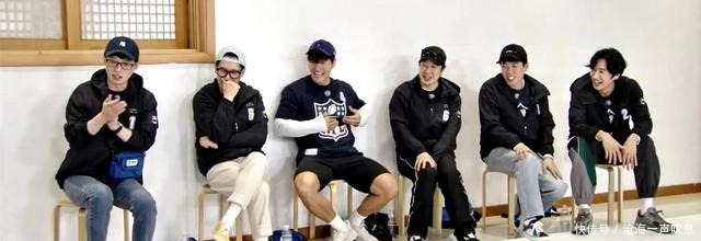 小姐姐|全昭旻抱着宋智孝猛亲,懵智薅头发把她拉开,还没看够就结束了!